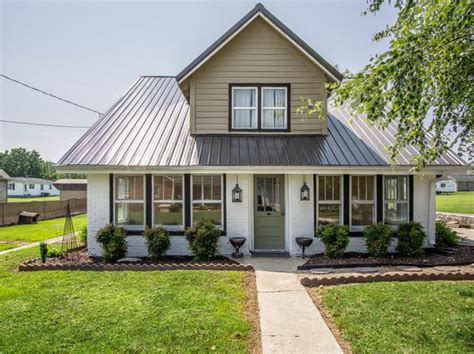 Zillow williamsburg ky - 1855 Old Jellico Creek Rd, Williamsburg, KY 40769 is currently not for sale. The 1,280 Square Feet manufactured home is a -- beds, -- baths property. This home was built in 2006 and last sold on -- for $--. View more property details, sales history, and Zestimate data on …